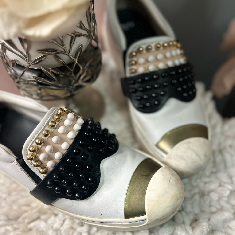 🔥✨Women’s FENDI Karl lagerFeld Slip On Sneakers. Size 37🚨🚨Reasonable Steal🤑